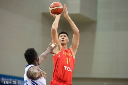 华体会体育全新视角：解析篮球联赛中明星球员背后的训练、心理辅导及竞技状态管理