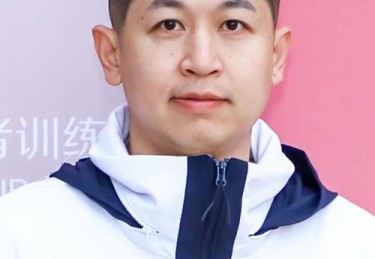 【华体会体育】独家专访：解析体育界知名教练如何通过科学训练、心理辅导及技术革新造就冠军团队