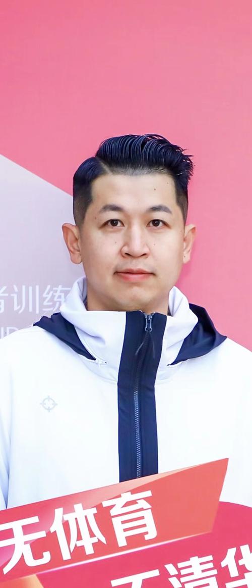 【华体会体育】独家专访:解析体育界知名教练如何通过科学训练、心理辅导及技术革新造就冠军团队